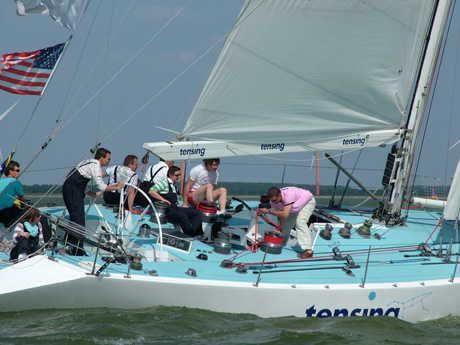 Teambuilding door samen varen - zeilen met uw bedrijf vergt samenwerking