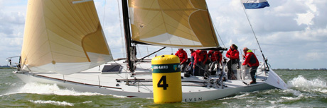 wedstrijdzeilen op het IJsselmeer