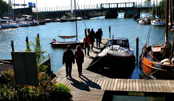 De gemeente haven in Muiden