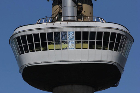 Hoog vergaderen met uitzicht over het water